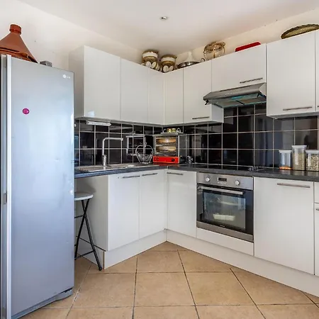 Amazing In With Kitchen * Le Luc